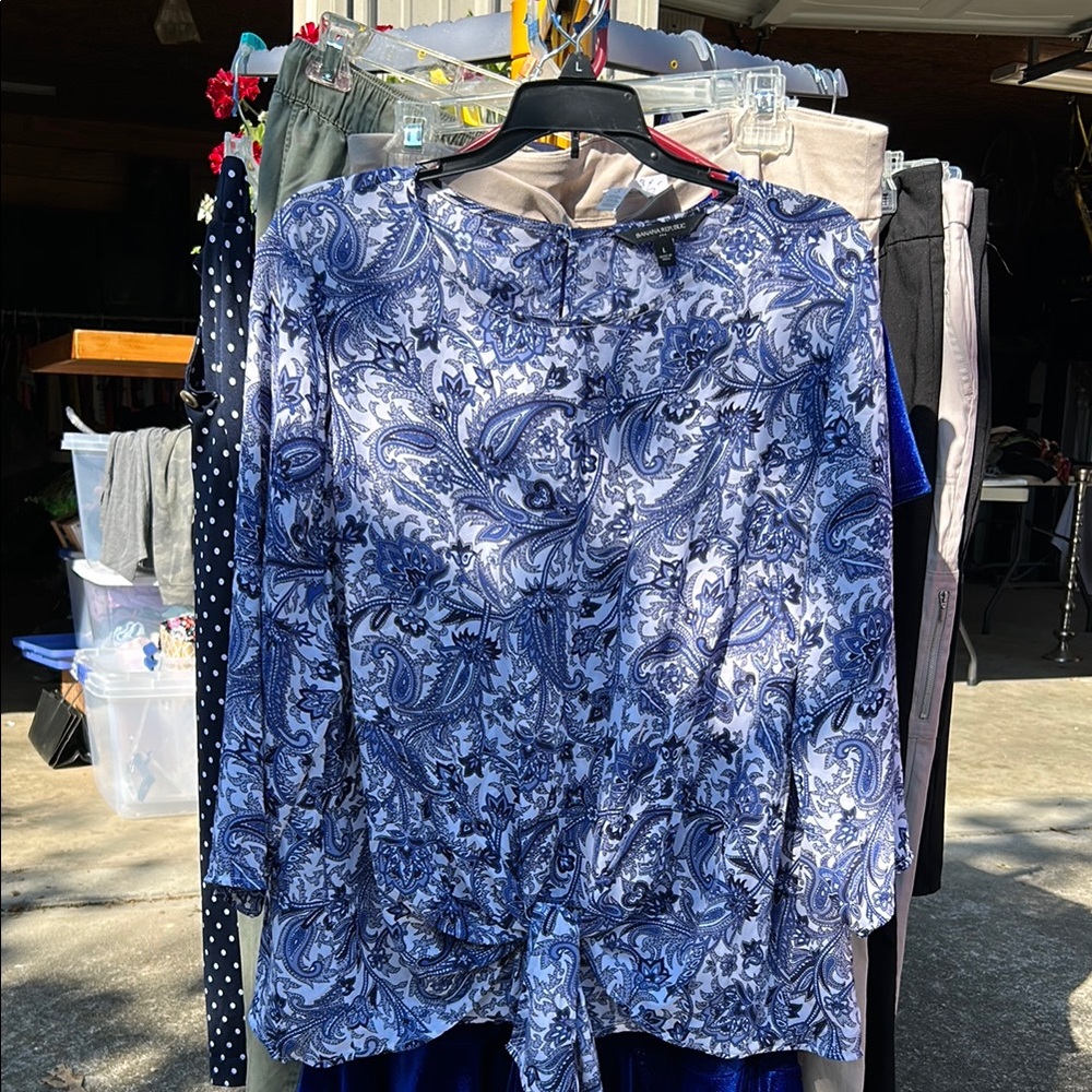 Banana Republic Navy and White Paisley Blouse